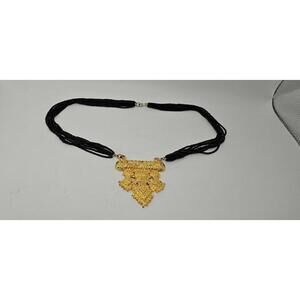 Vintage Fleur-De-Lis Pendant Black Seed Bead Necklace Gold Tone French Royal